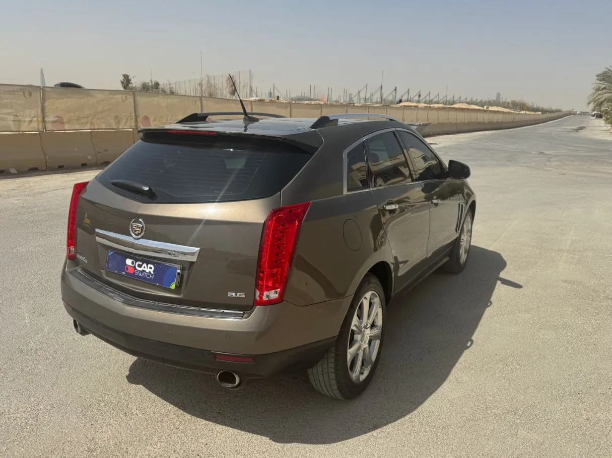 Car image 5