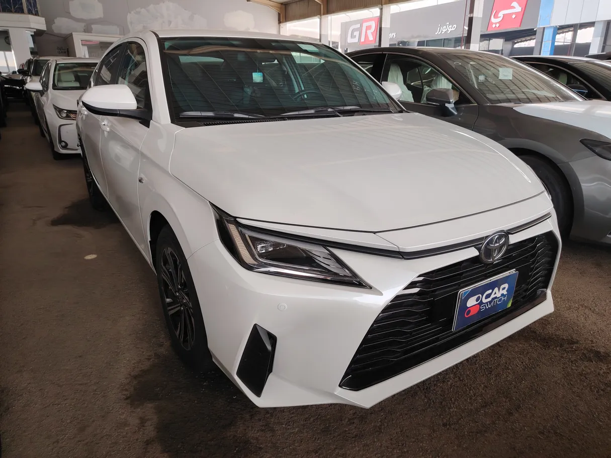Car image 3
