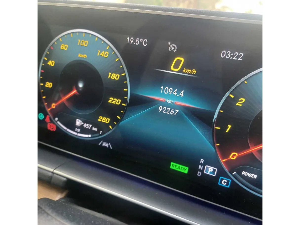Car image 24