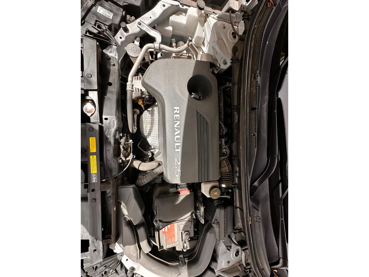 Car image 25