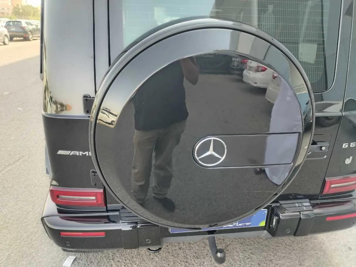 Car image 43