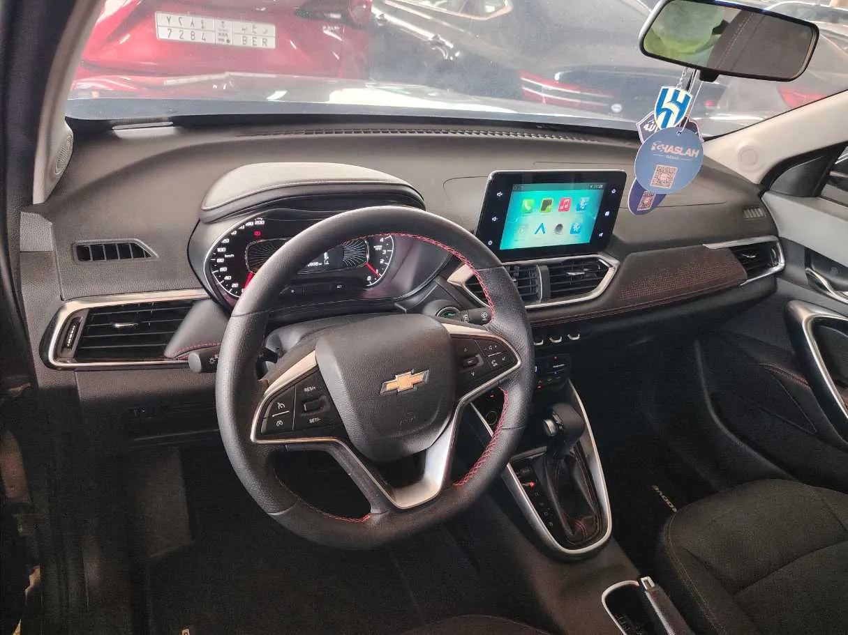 Car image 15