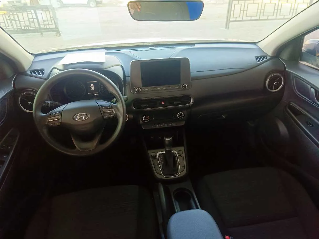 Car image 20