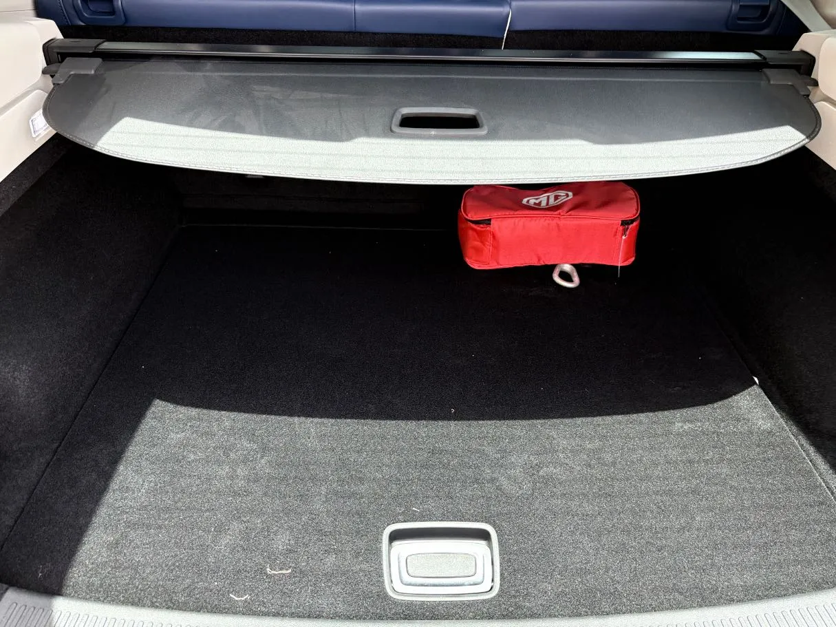 Car image 28