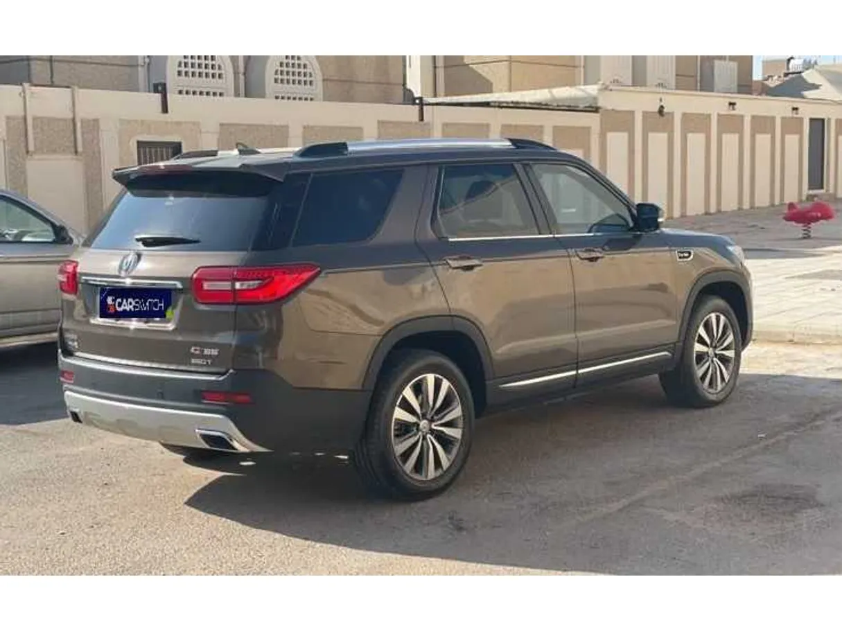 Car image 7