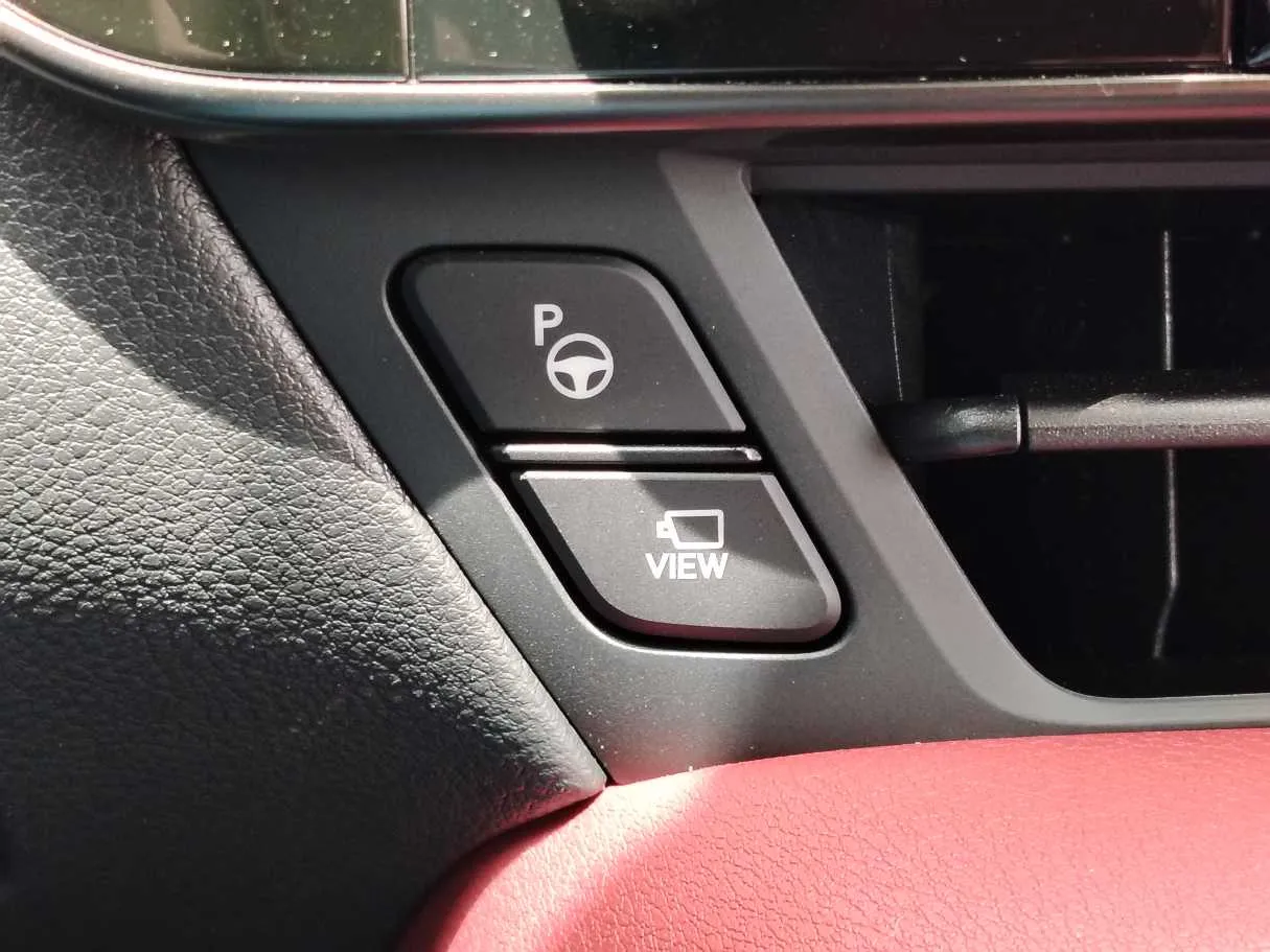 Car image 35