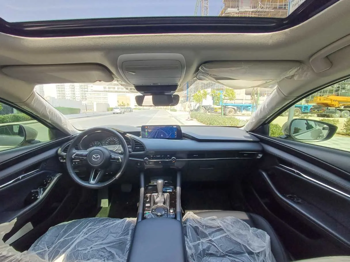 Car image 17