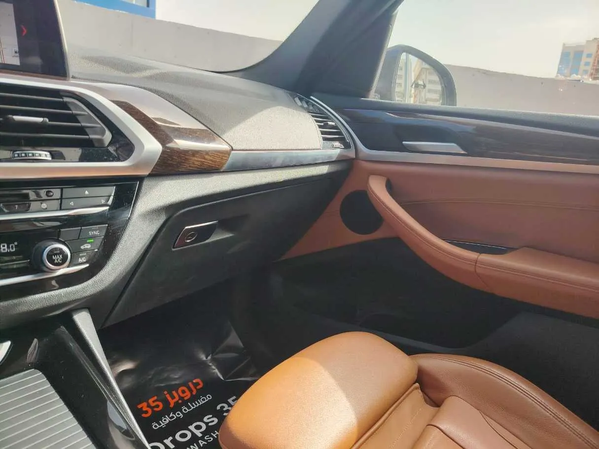 Car image 28