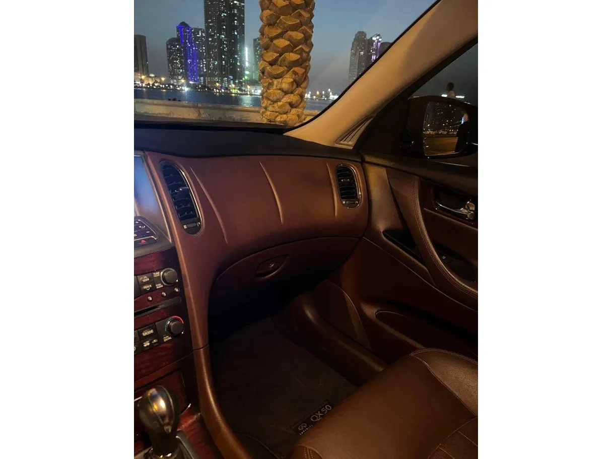 Car image 23