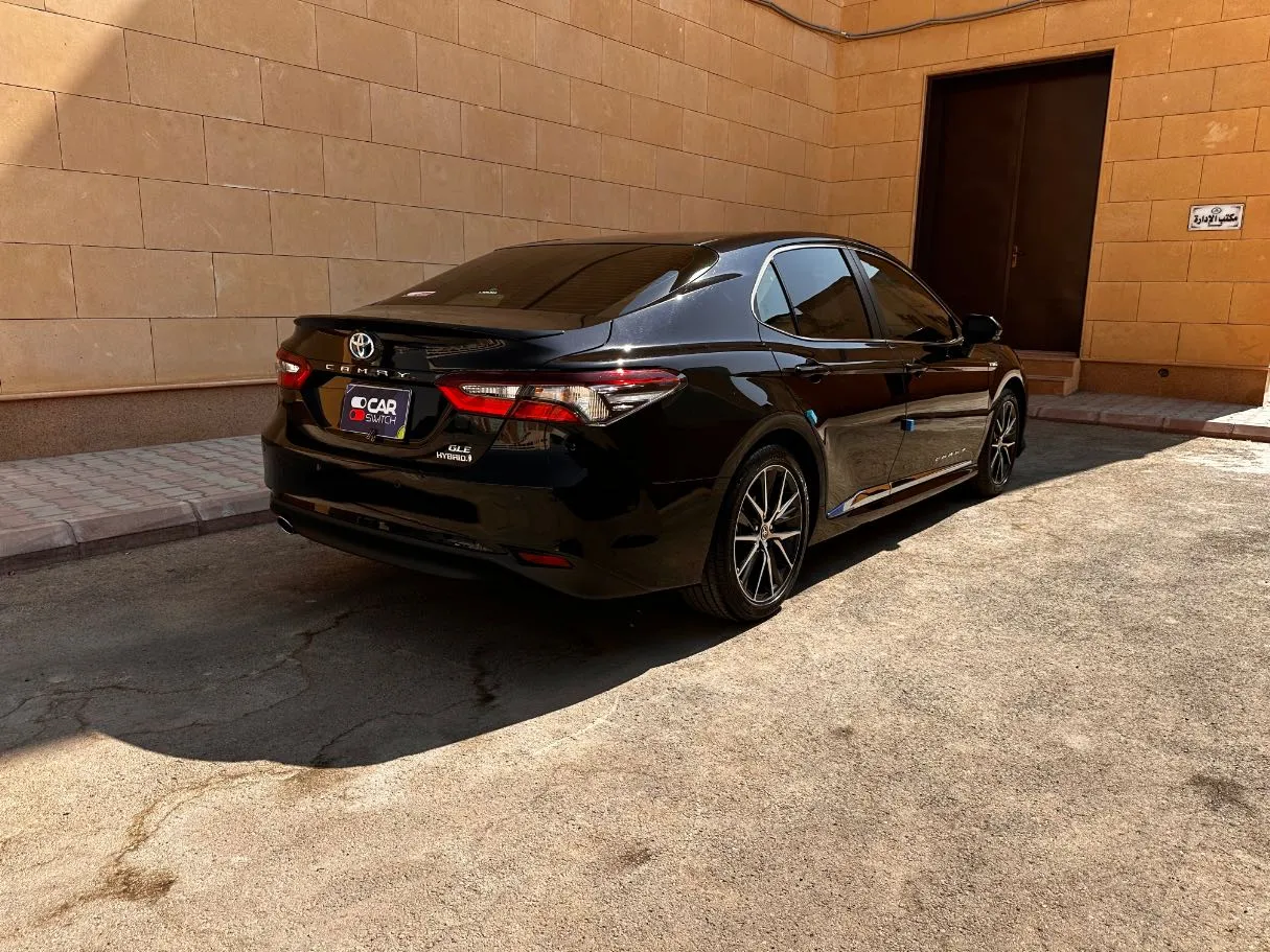 Car image 5