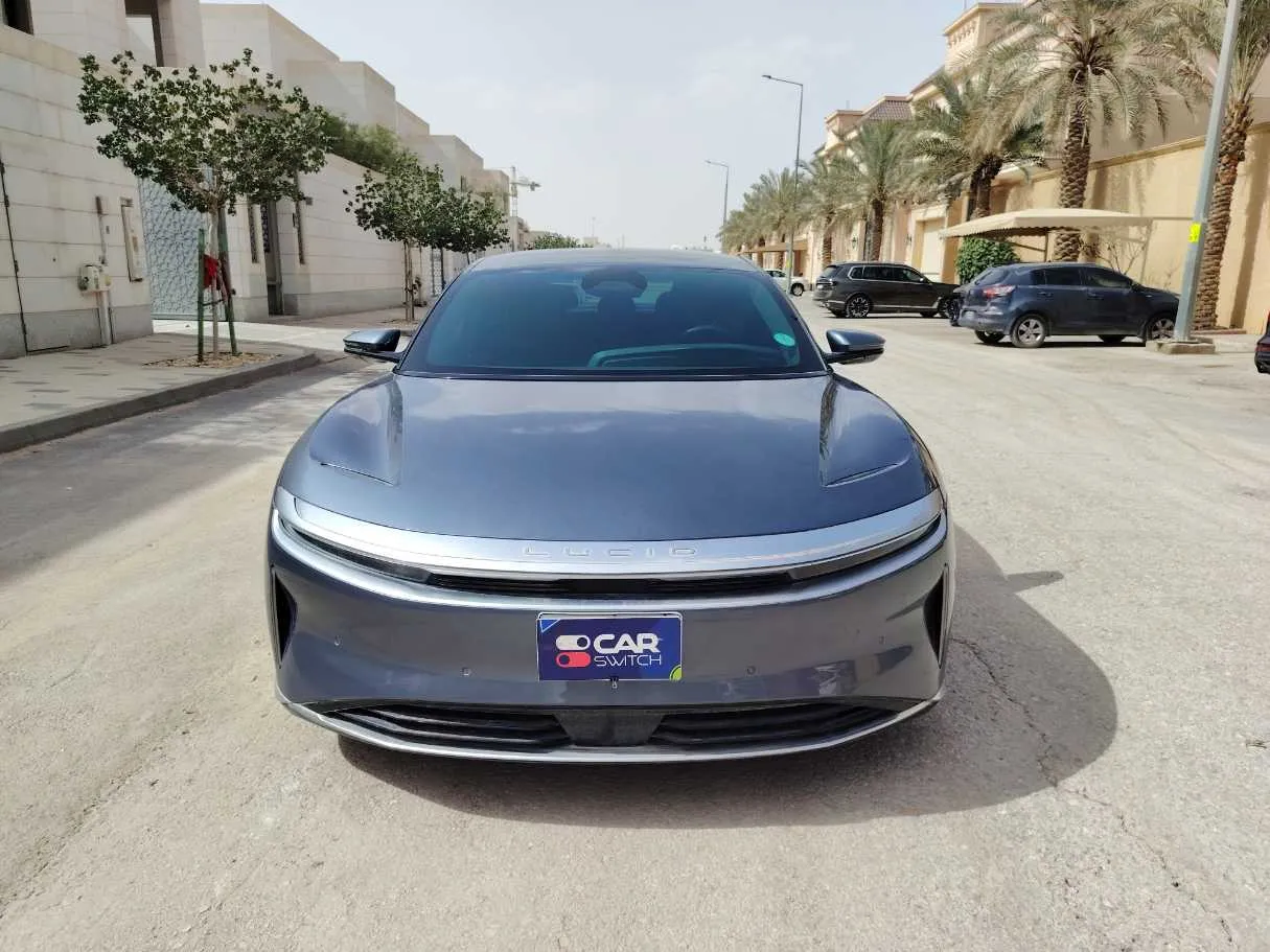 Car image 2