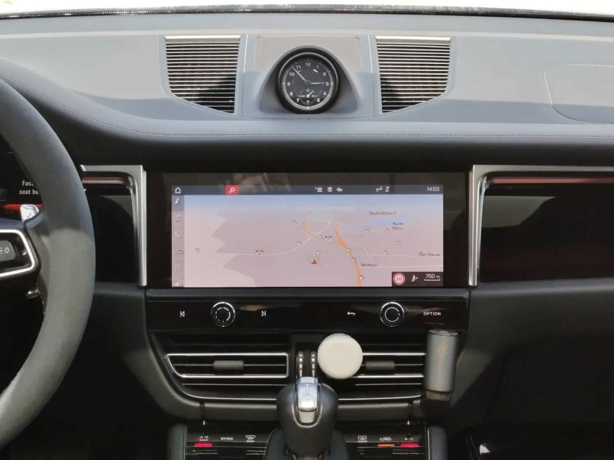 Car image 23