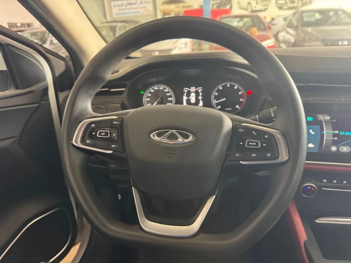 Car image 11