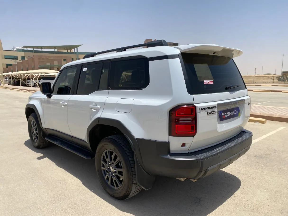 Car image 6