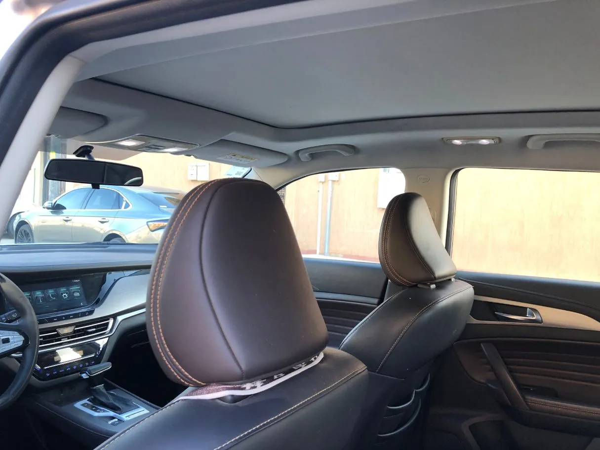 Car image 14