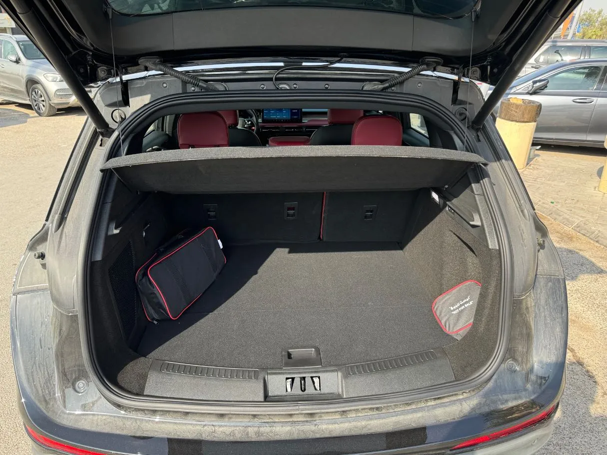 Car image 22