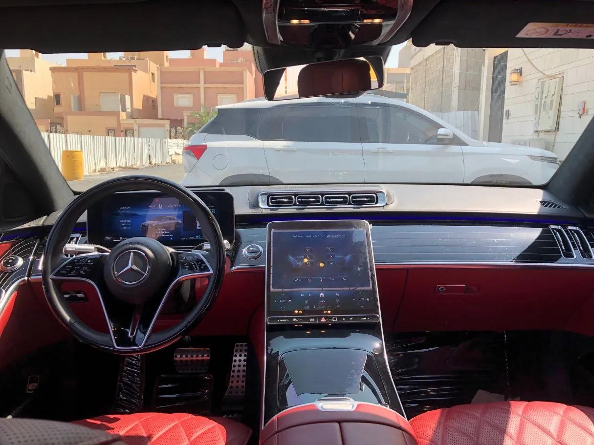 Car image 17
