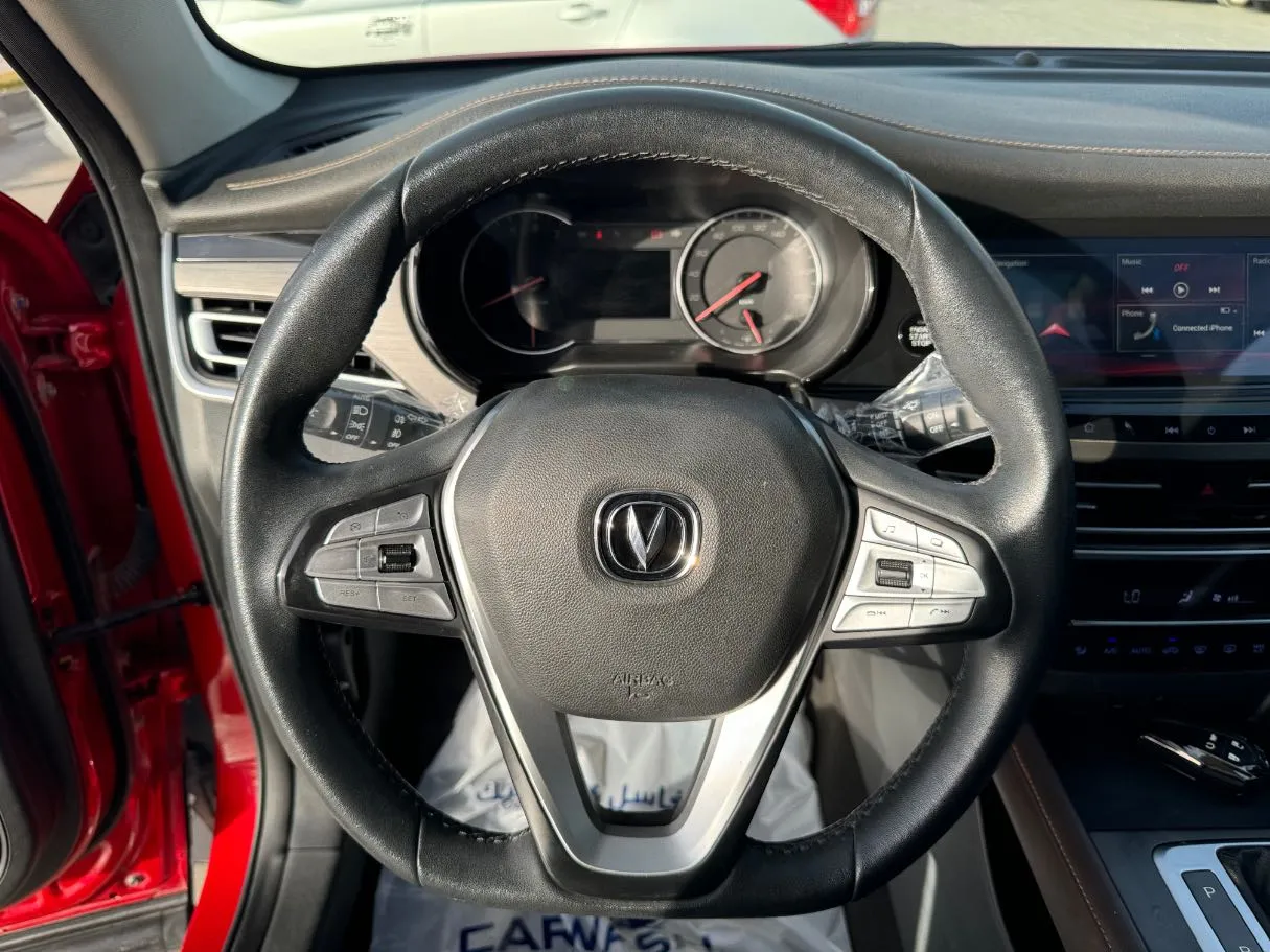 Car image 19