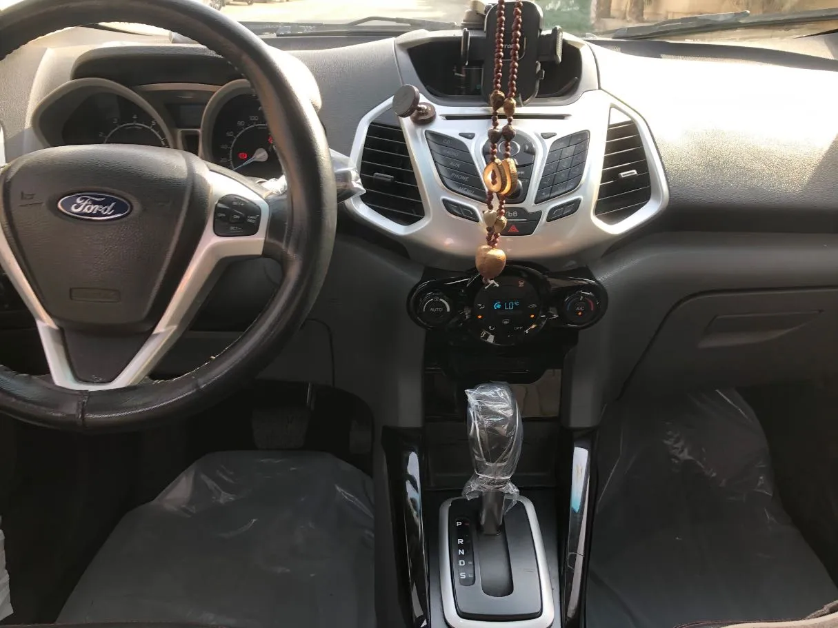 Car image 17