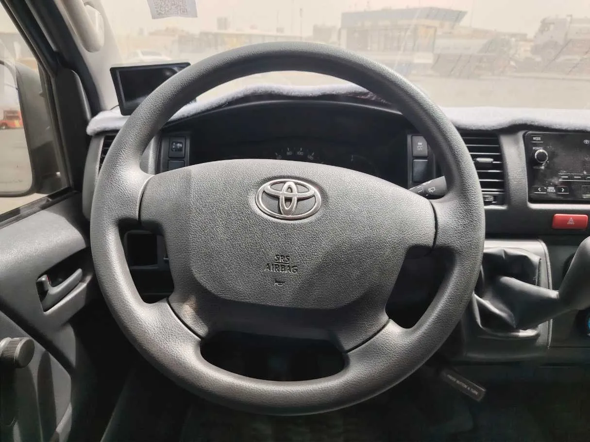 Car image 20