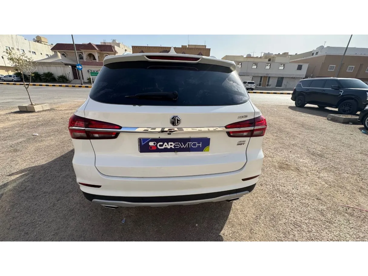 Car image 6