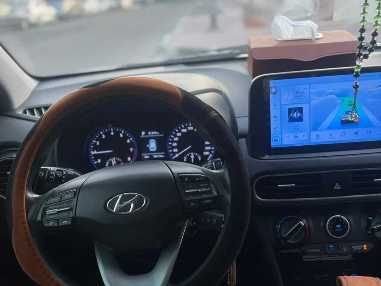 Car image 6