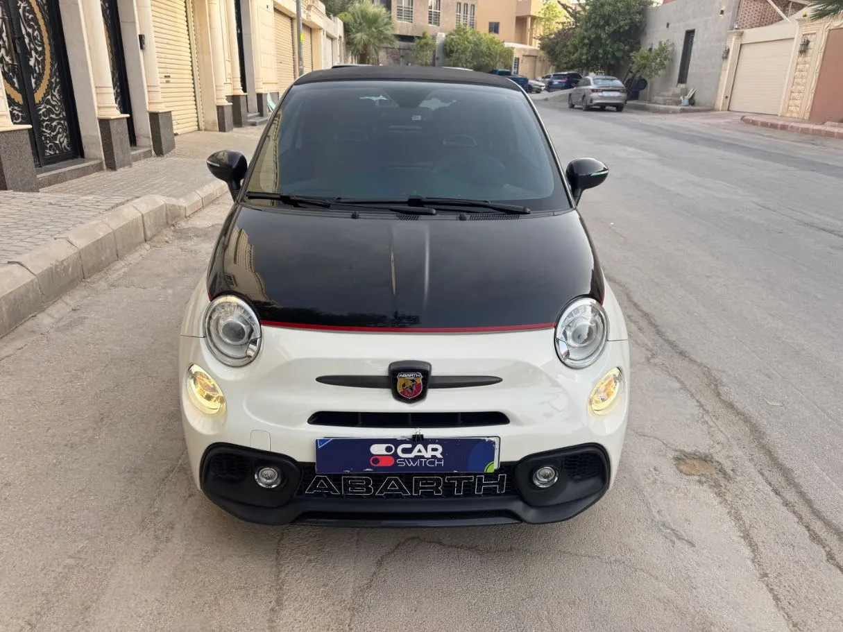 Car image 2