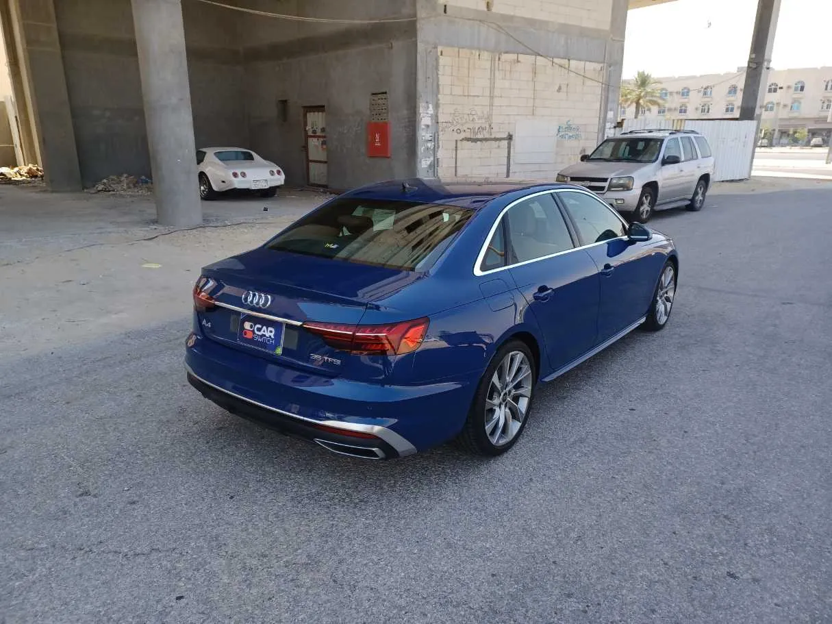 Car image 5