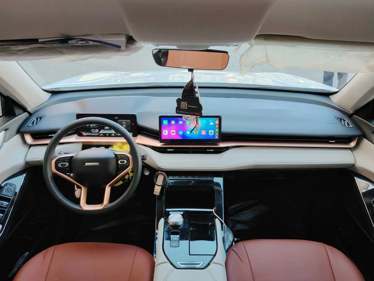 Car image 17