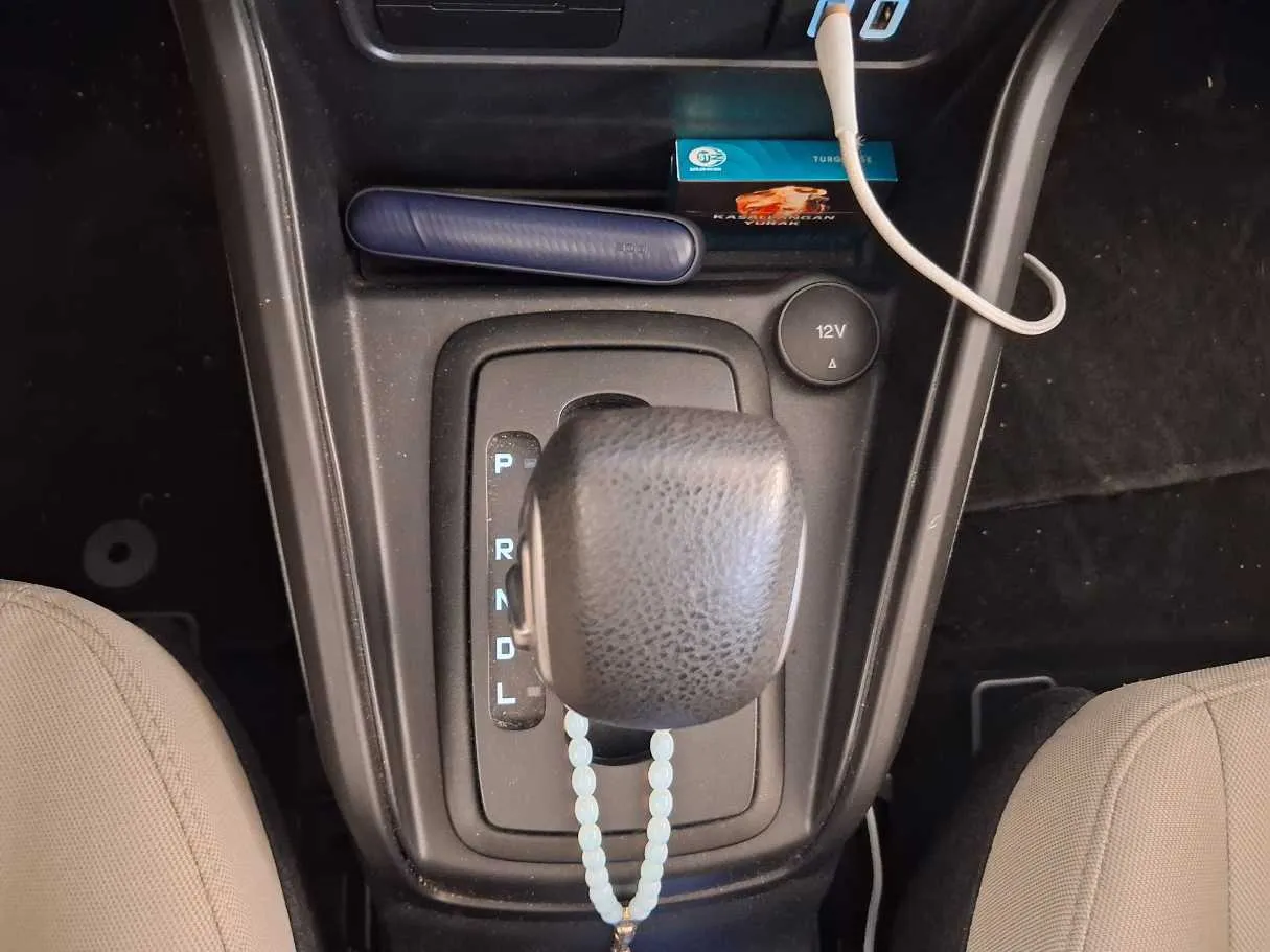 Car image 16