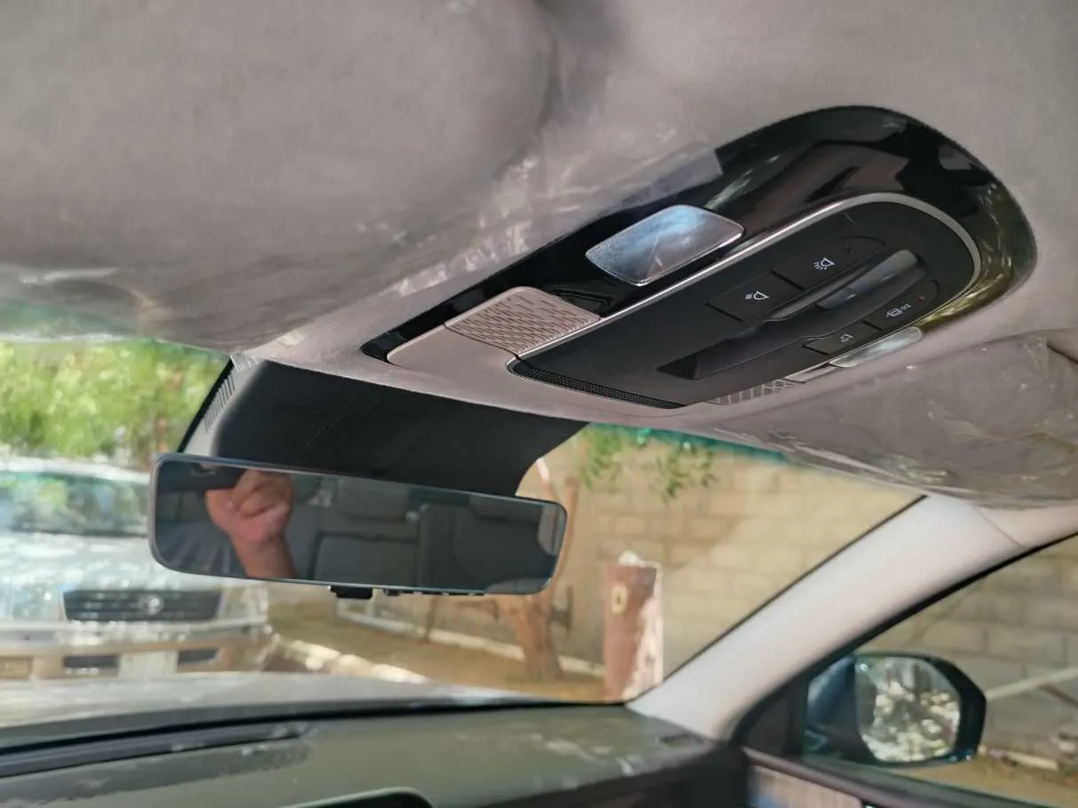 Car image 39