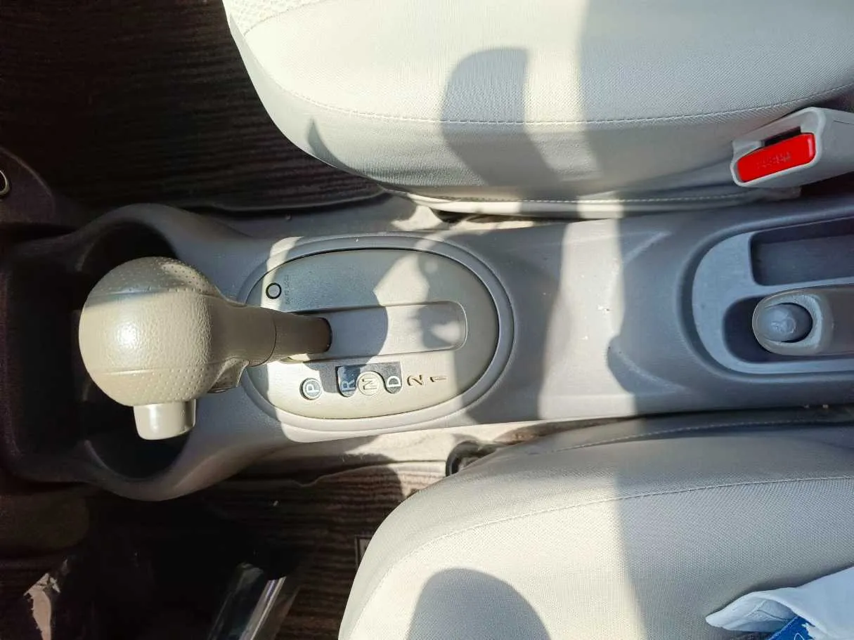 Car image 20