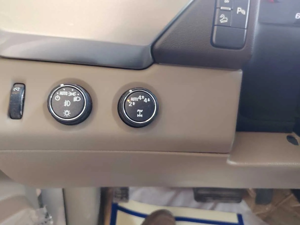 Car image 23