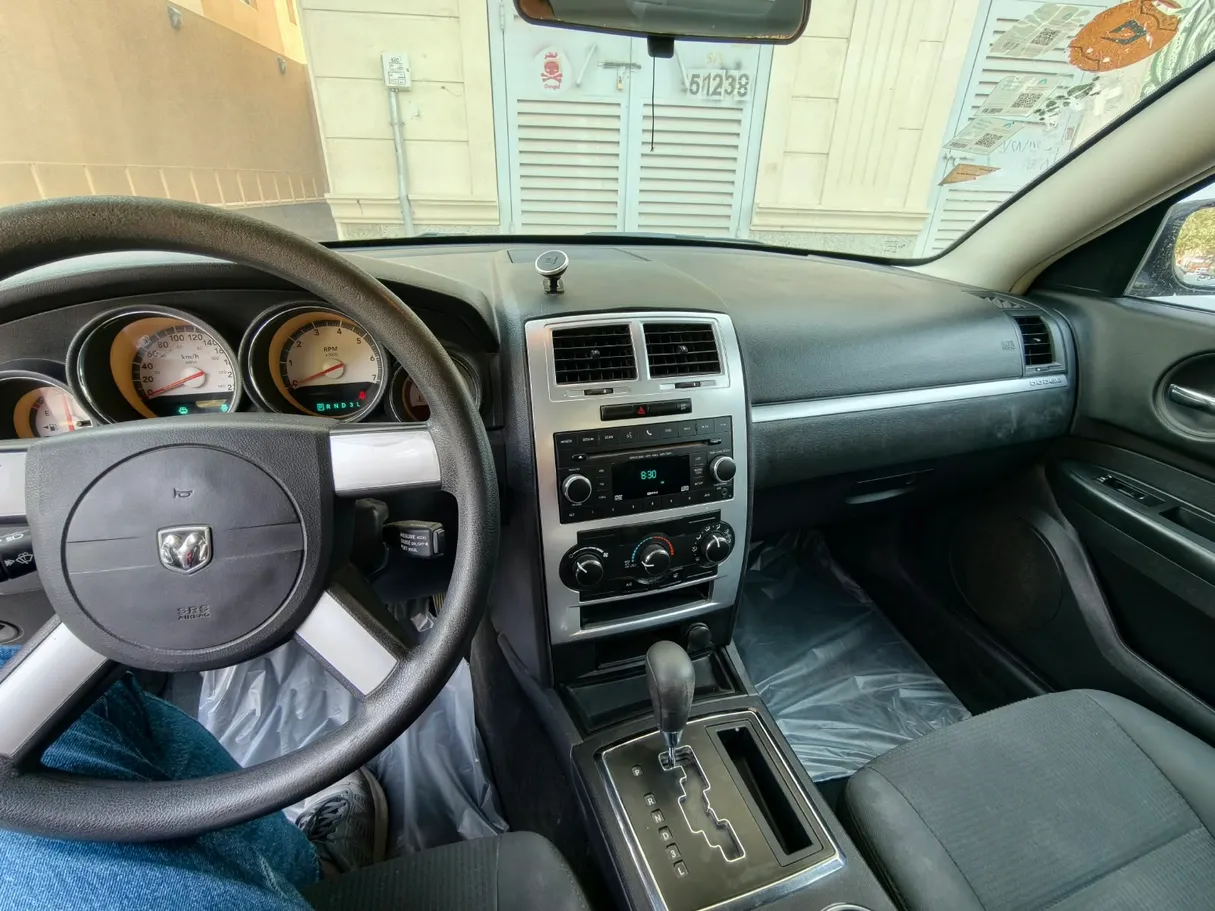 Car image 7