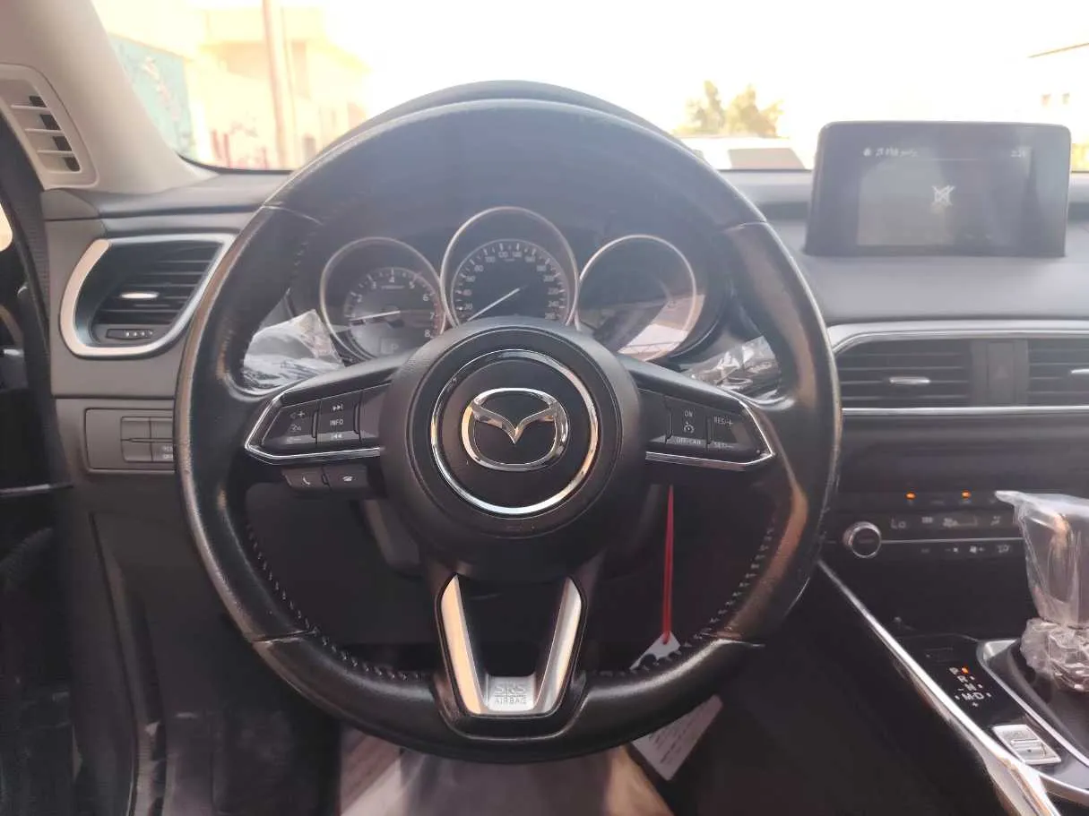 Car image 23