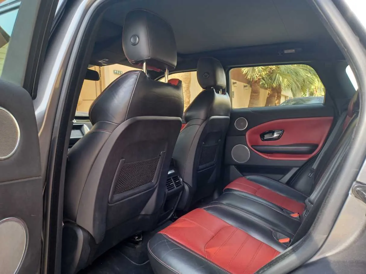 Car image 15