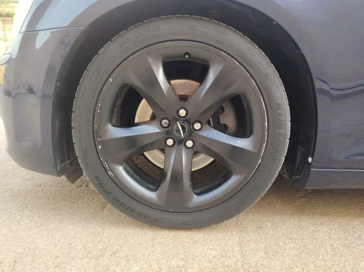 Car image 10