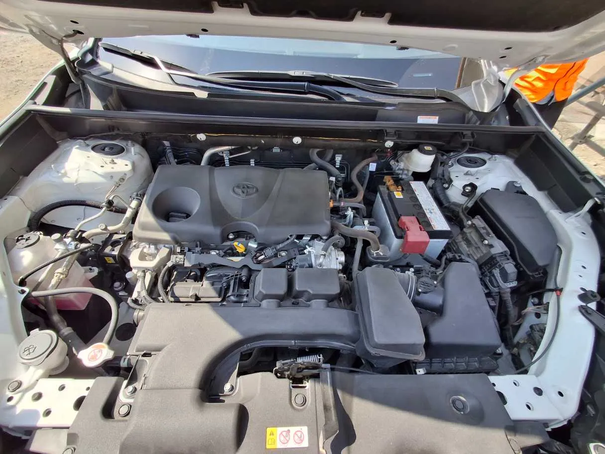 Car image 20