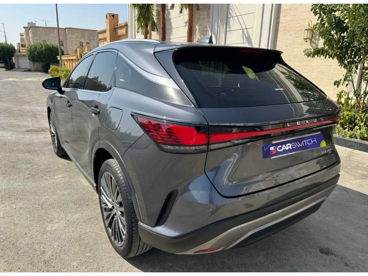 Car image 7