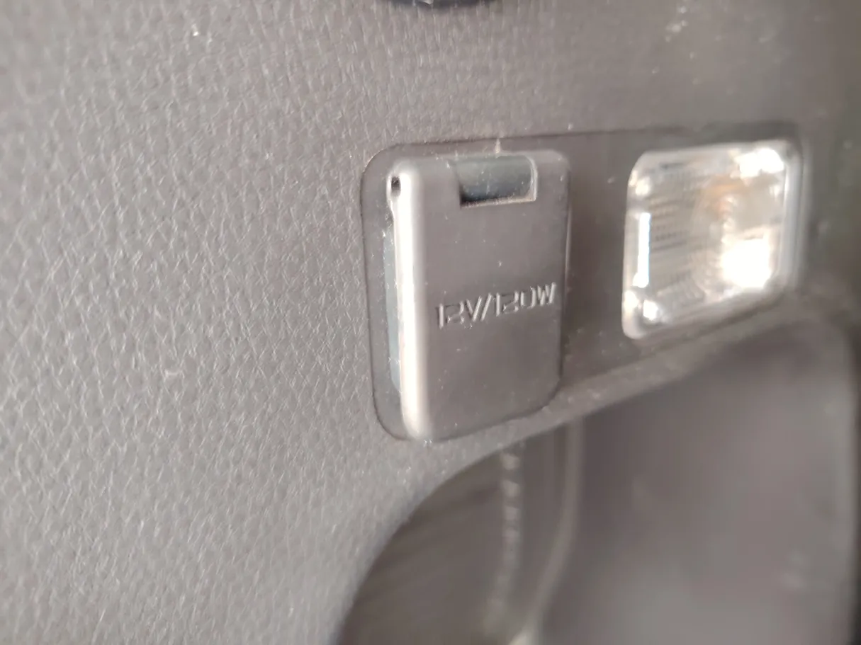 Car image 29