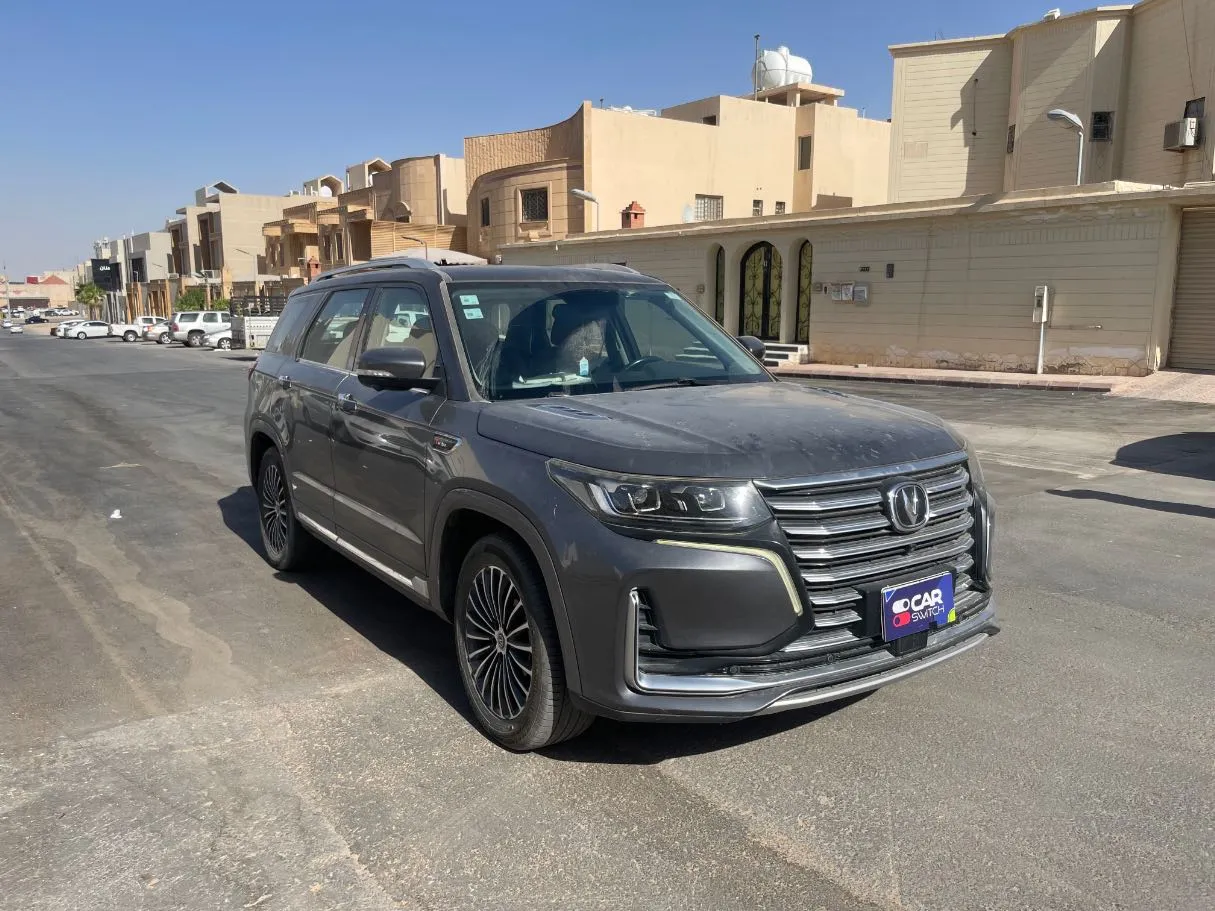 Car image 3