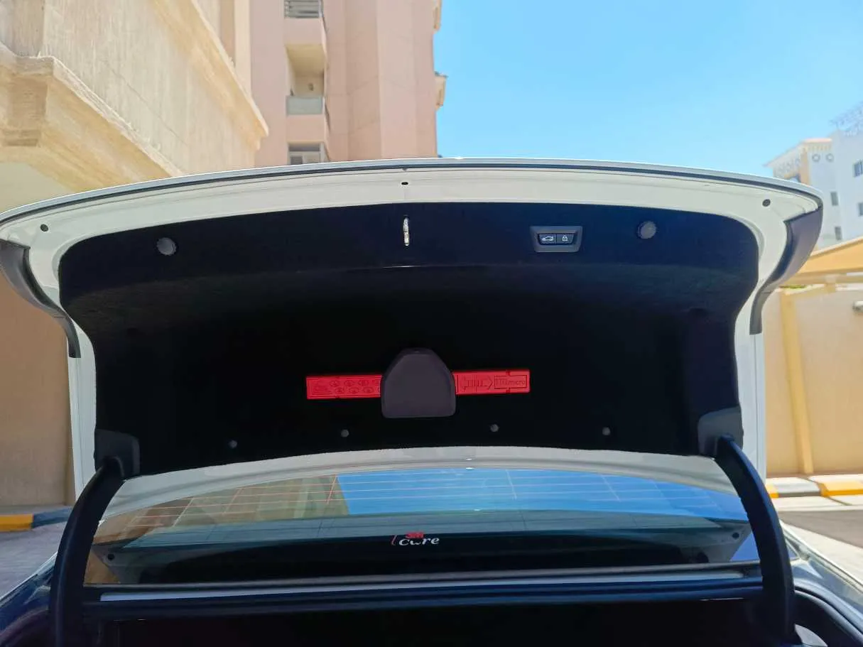 Car image 33