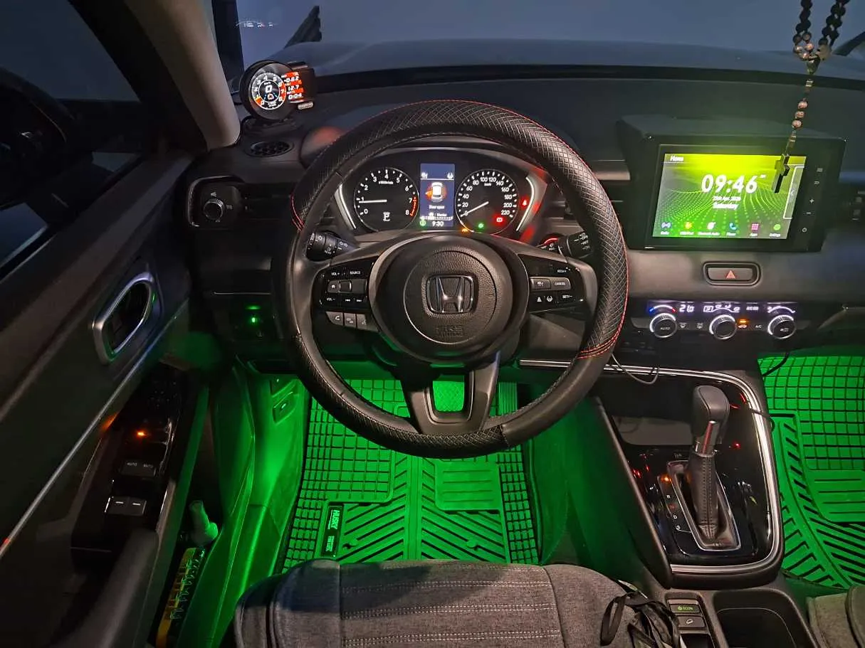 Car image 18