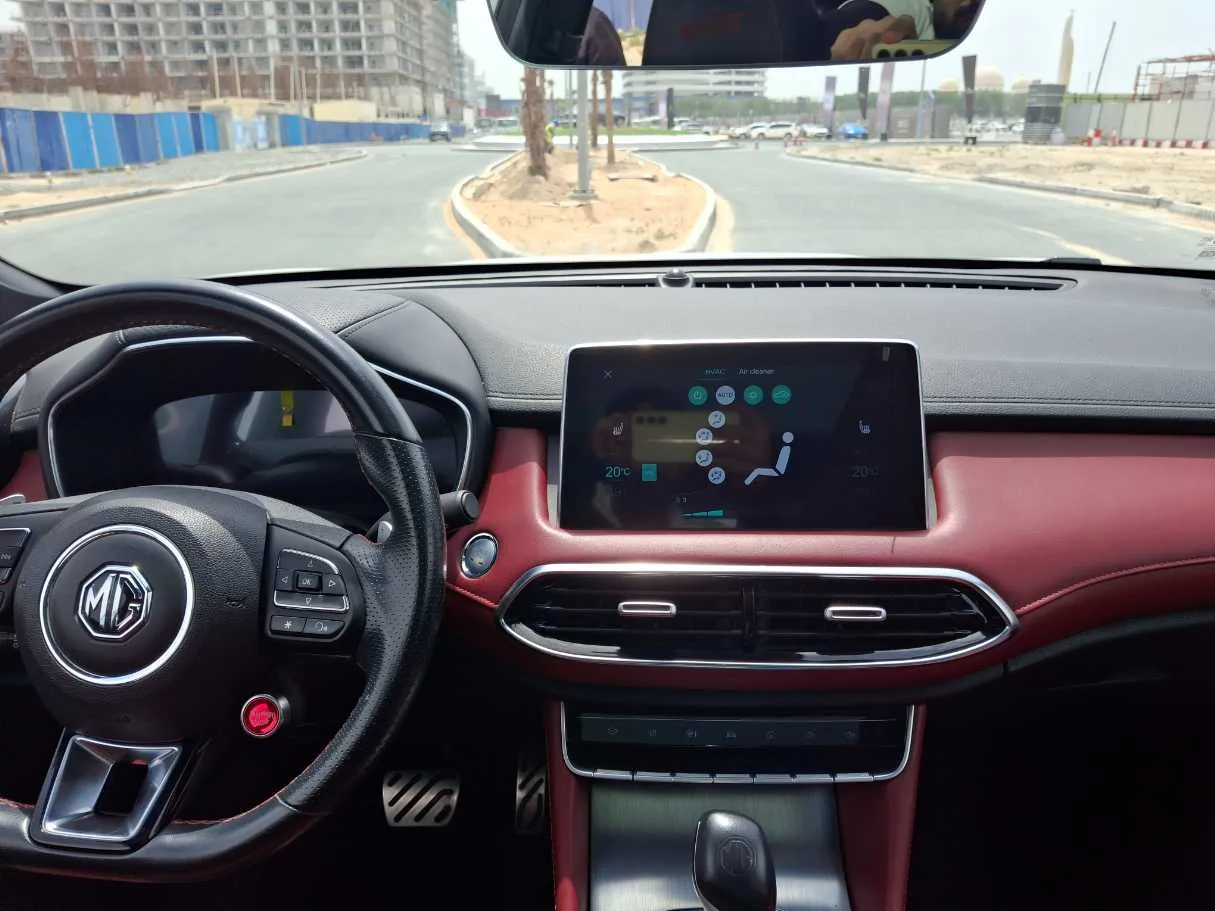 Car image 15
