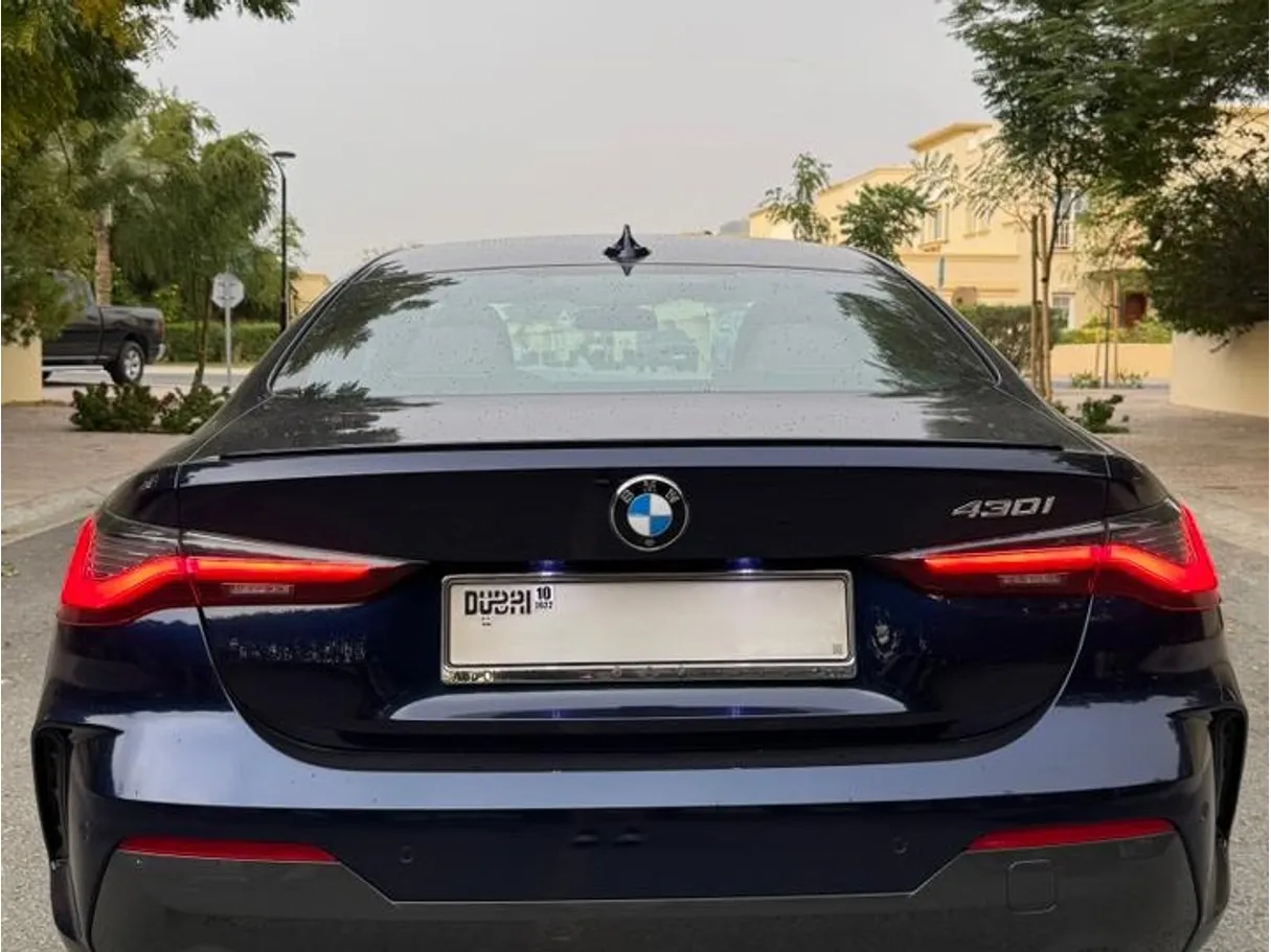 Car image 11