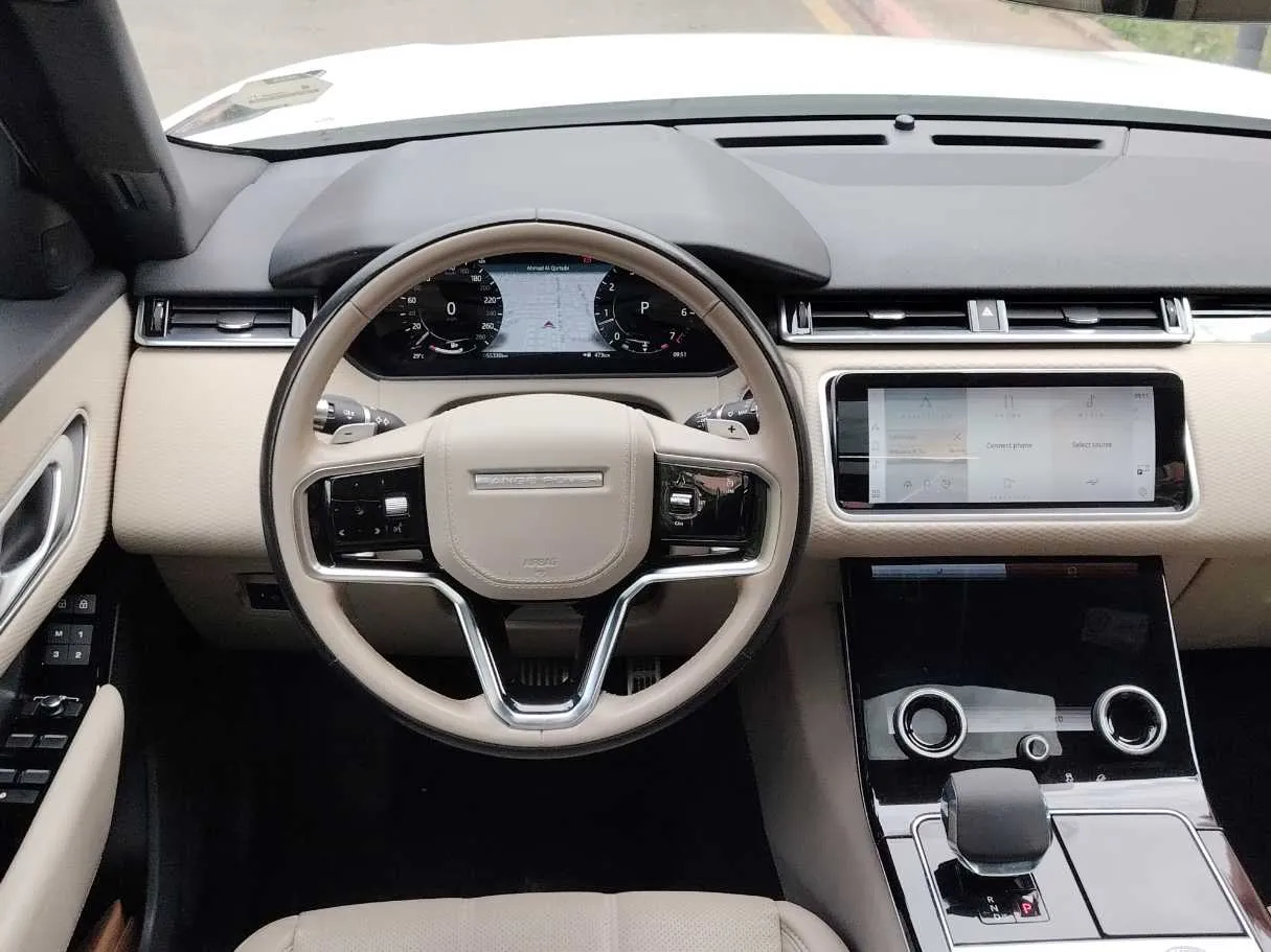 Car image 22