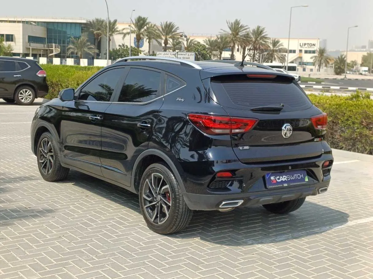 Car image 7