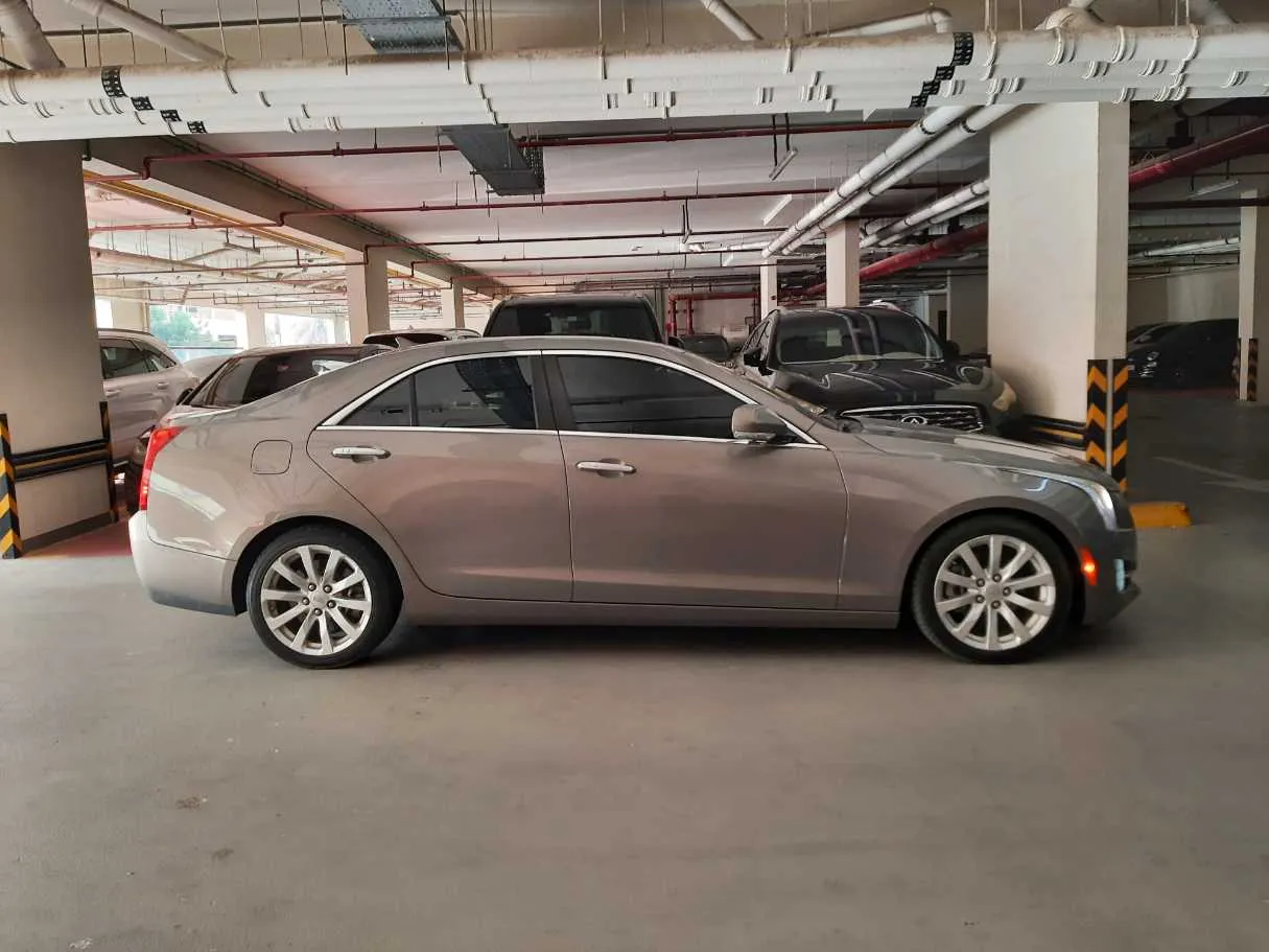 Car image 8