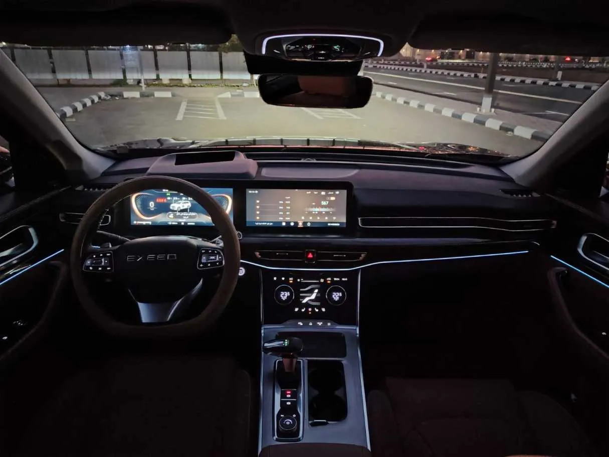 Car image 23