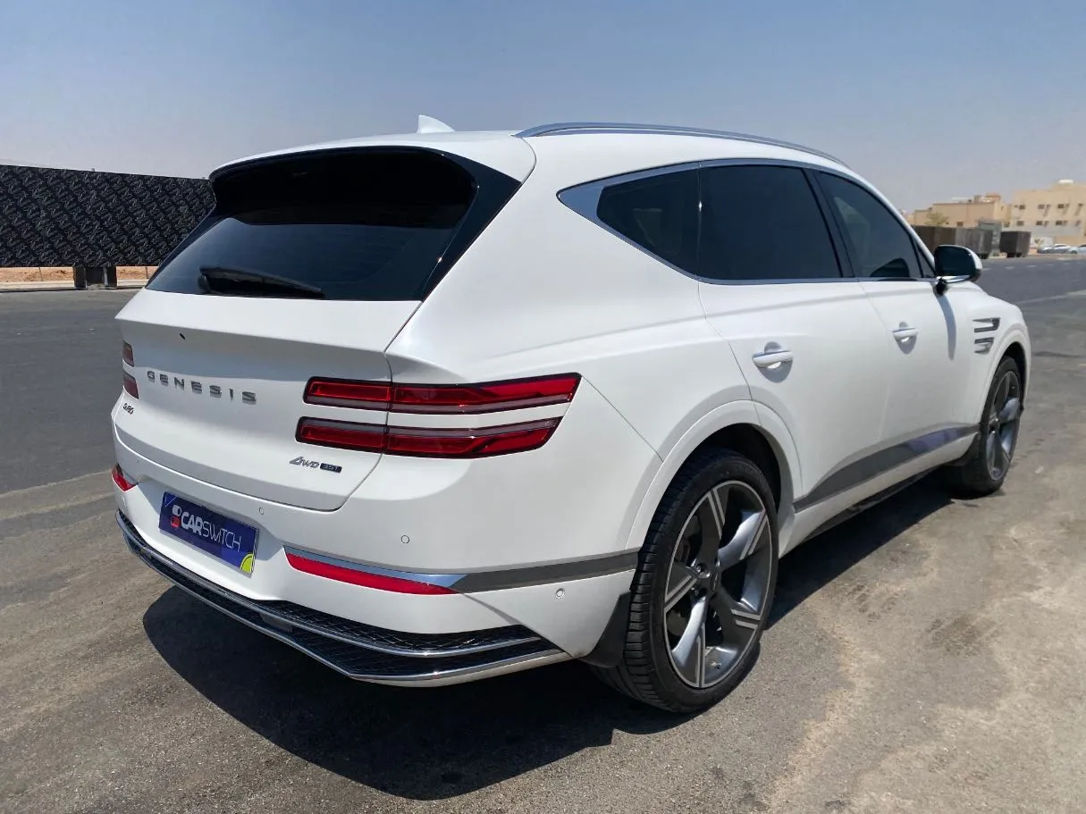 Car image 5